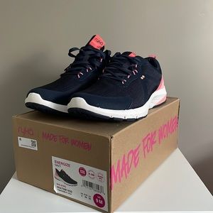 Ryka Women’s Sneakers 9M - NWT
